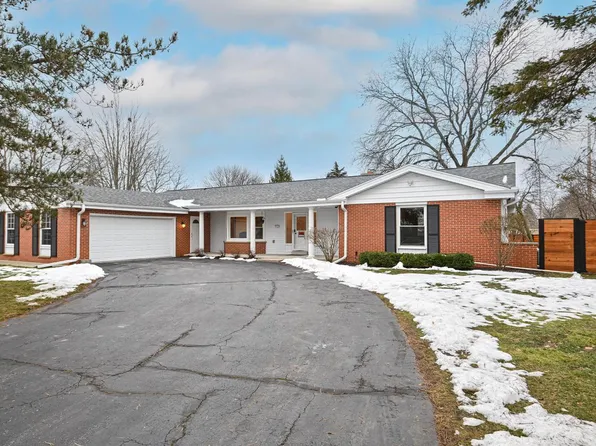 1865 West Greenwood ROAD, Glendale, WI 53209