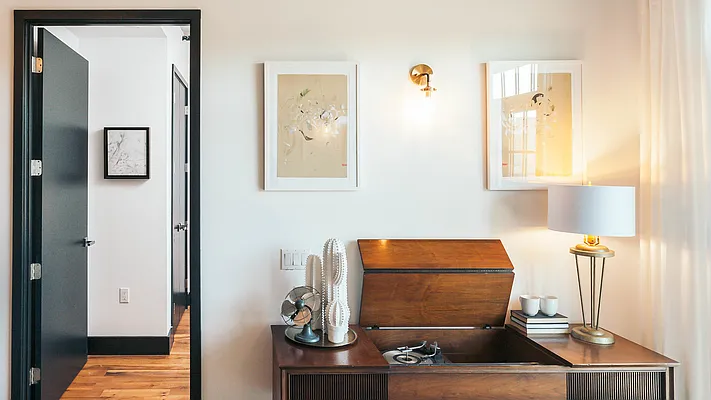 Rented by Nooklyn NYC LLC | media 4