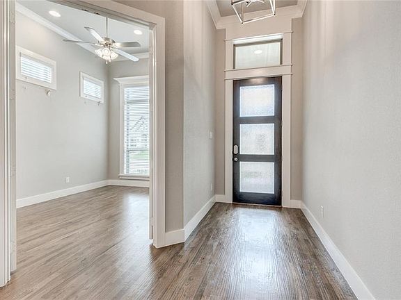 5th image of 8345 Saddlebrook Dr