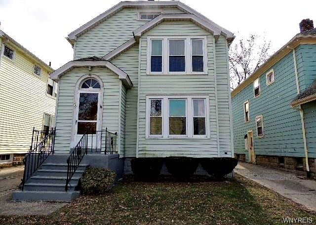 1st image of 233 Saint Lawrence Ave