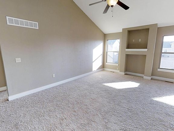 4th image of 2805 Oakwood Dr