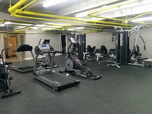 Rented by Bruma Realty LLC | media 6