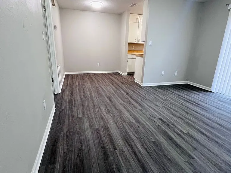 3207 Jim Lee Rd — Photo 3