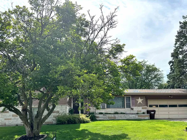 205 Beacon Dr, Belvidere, IL 61008