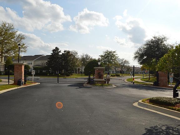 2nd image of 11104 Castlemain Cir S