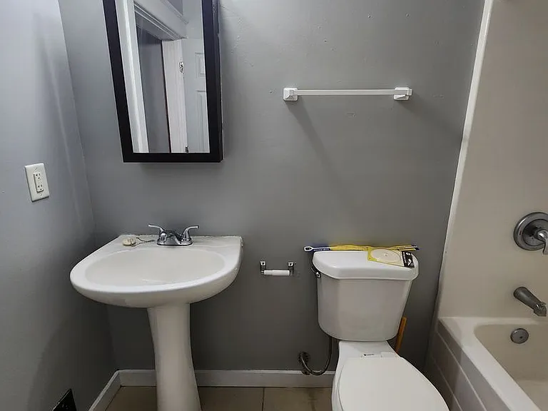 6010 Florence Blvd — Photo 21