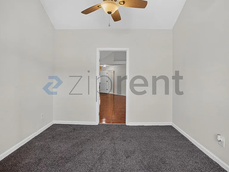 2882 Newtons Crest Cir — Photo 20