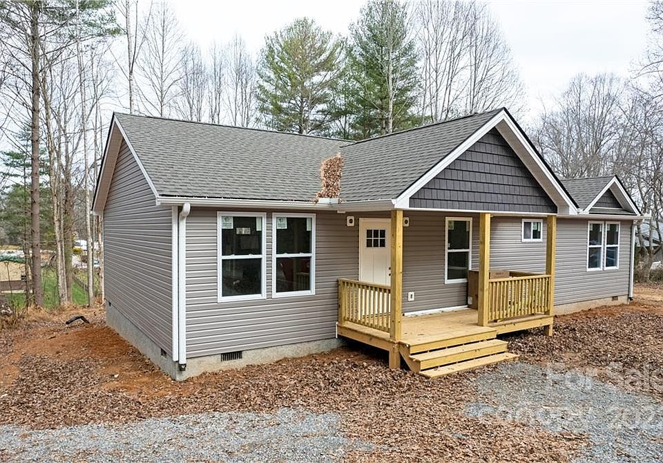 1st image of 60 Oakwood Dr