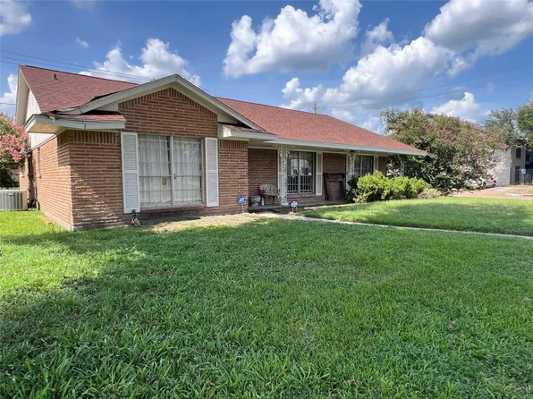 2203 Droxford Dr, Houston, TX 77008