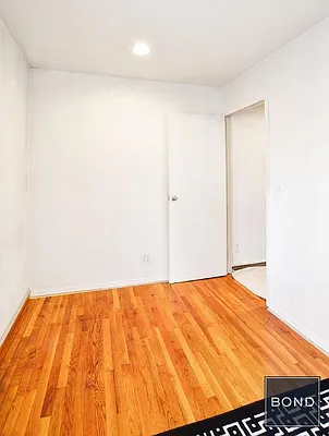 Rented by Bond New York | media 28