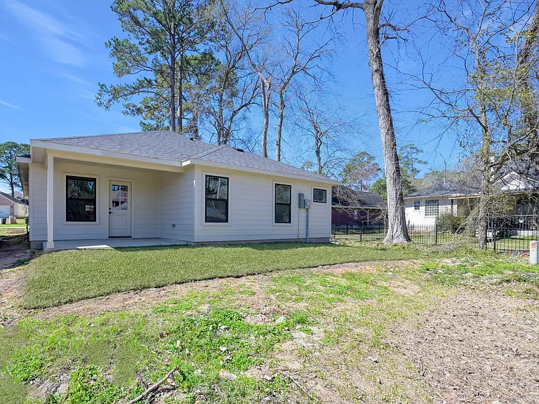 106 Harbor Court Dr — Photo 36