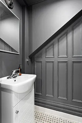 Sold by Compass | media 7