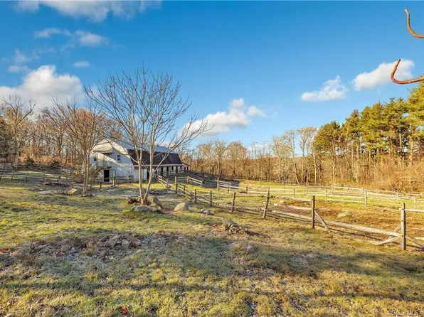 33 Bagburn Road #1, Monroe, CT 06468