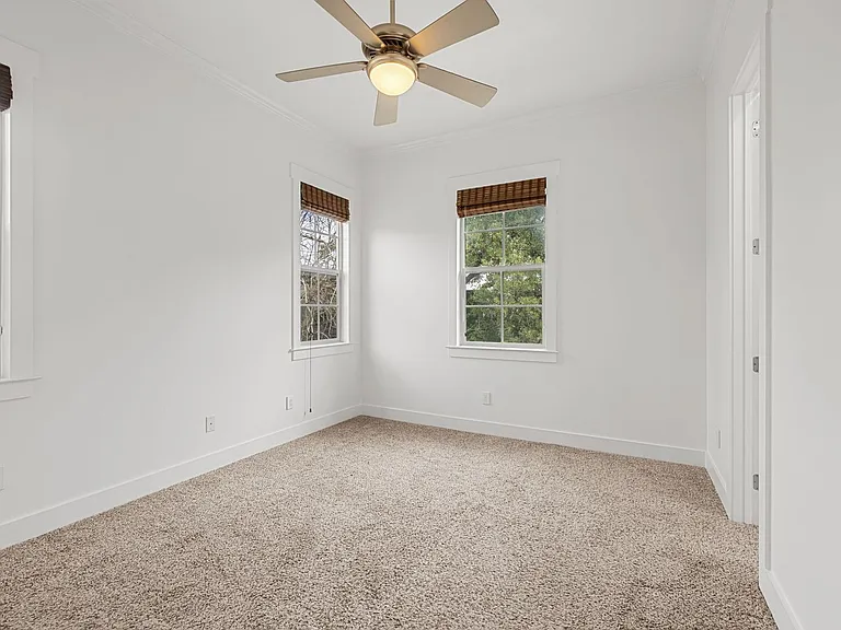 1607 Chelsea Ln — Photo 33