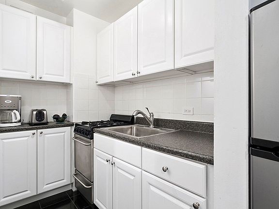 5th image of 35-41 E 38th St APT 2E
