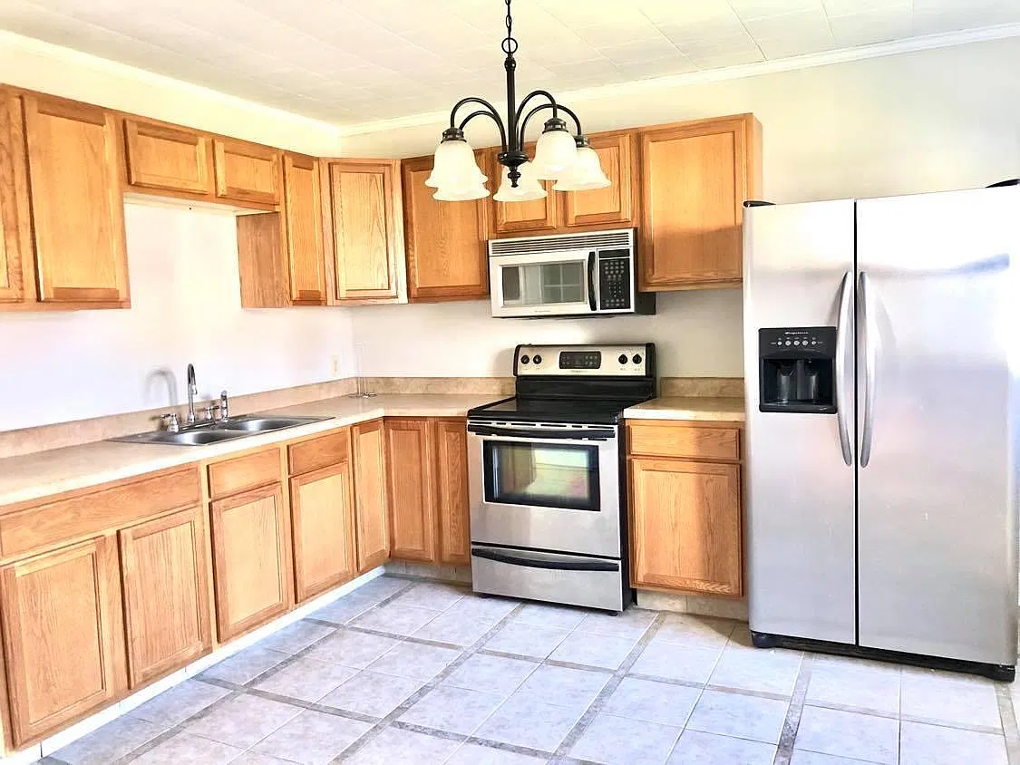 313 Ferrell Ave — Photo 2