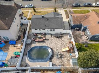 387 Beach Rd, Staten Island, NY 10312