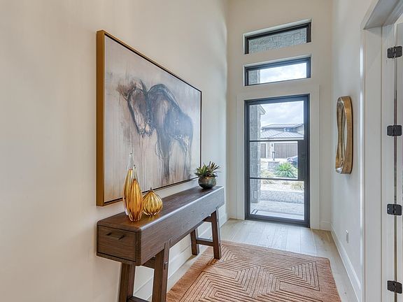 2nd image of 202 Azalea Loop