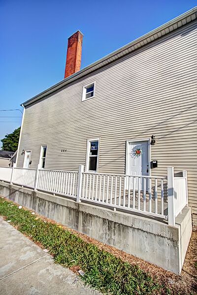 1st image of 604 Jefferson Ave