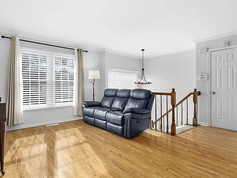 251 Saint Michaels Cir — Photo 2