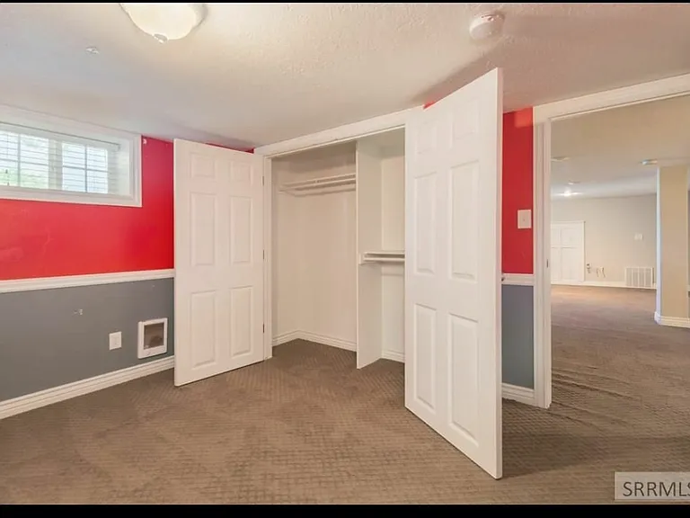 594 J St — Photo 16