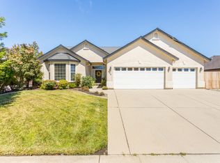 625 San Gabriel St, Redding, CA 96003