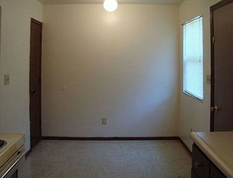 Green Oaks Estates Section 8 Based 104 Bel Aire Ct Crane MO