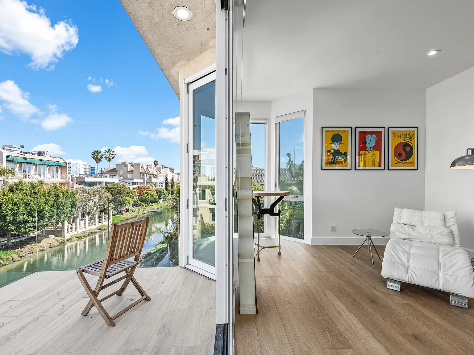 3 bed, 1600 sqft, $20,000 — Photo 2