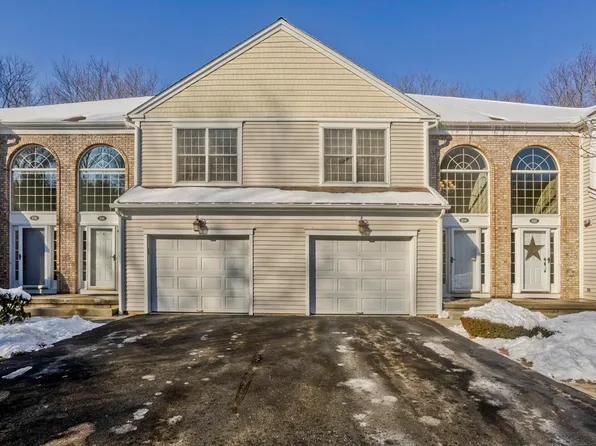 134 Pinehurst Dr, East Longmeadow, MA 01028