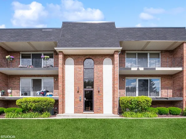 15702 Lake Hills Ct Unit 2N, Orland Park, IL 60462