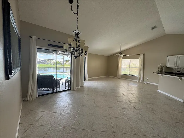14760 Eagles Crossing Dr — Photo 5