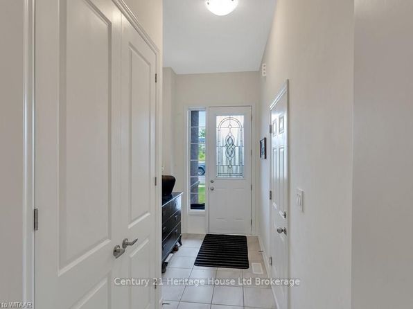 10 Beretta St, Tillsonburg, ON N4G 0J7