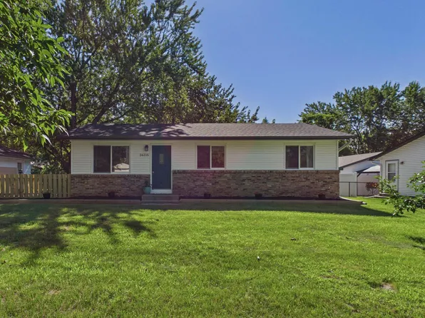 26215 6th St W, Zimmerman, MN 55398