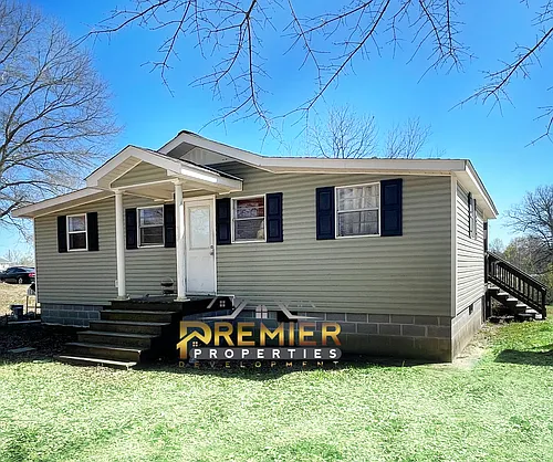 133 Brooks Rd Photo 1