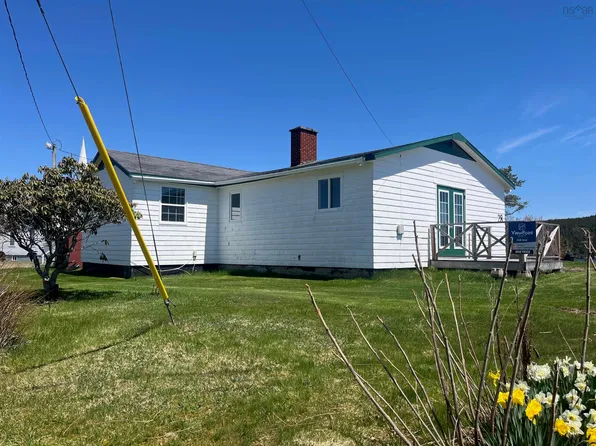 28 Sangster Rd, Guysborough, NS B0H 1T0