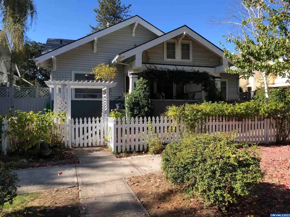 771 Cottage St NE, Salem, OR 97301