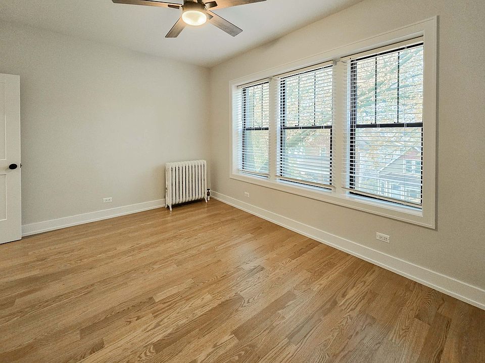 1st image of 4953 N Oakley Ave #3A