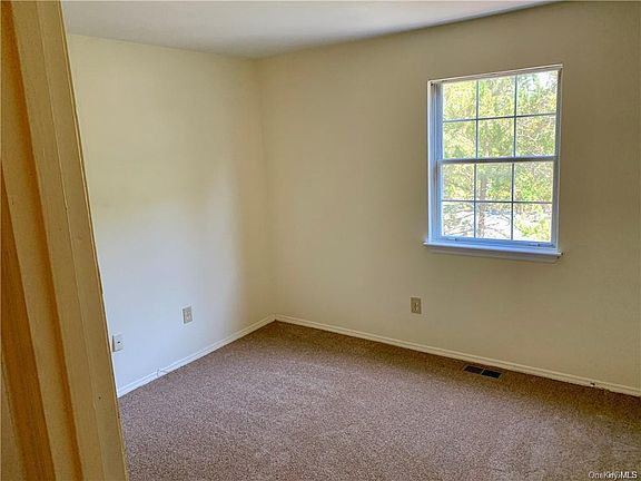 2nd image of 7 Homestead Village Dr