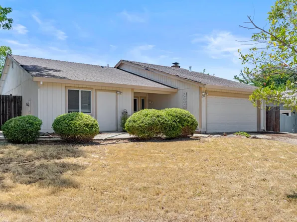 1447 Love Way, Auburn, CA 95603