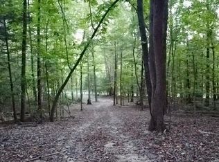 9 Sales Landing Rd, Camden, TN 38320