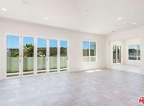 4th image of 12500 Osprey Ln #2