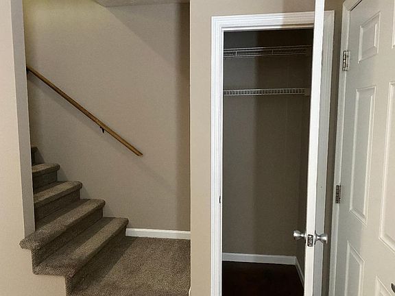 5th image of 240 Saint George St APT 1