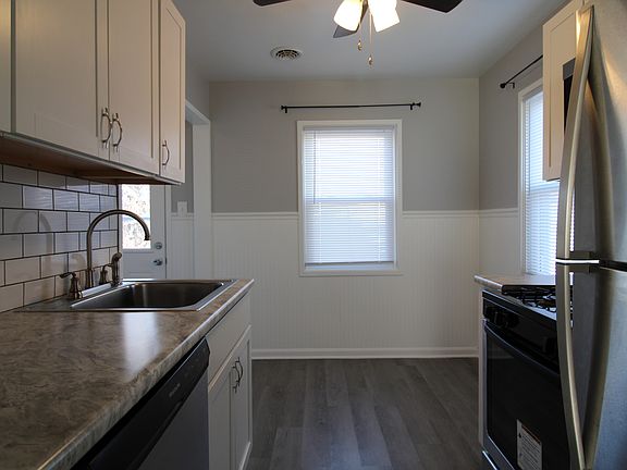 5th image of 2702 W 70th St