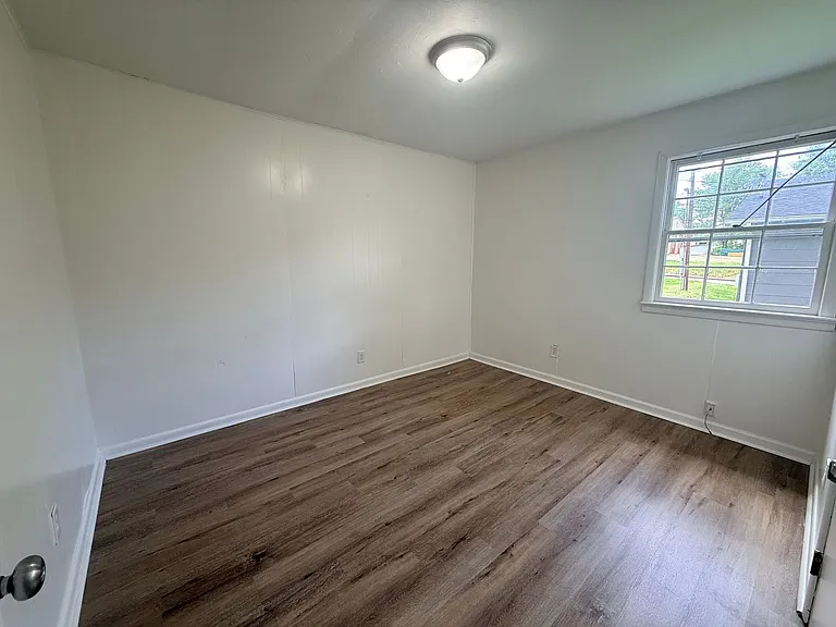 402 E Wayne St — Photo 11
