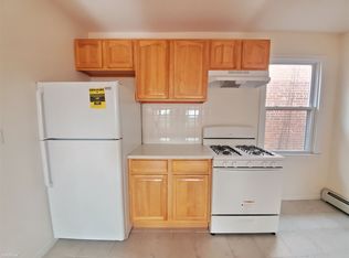 582 East St #3, New Haven, CT 06511