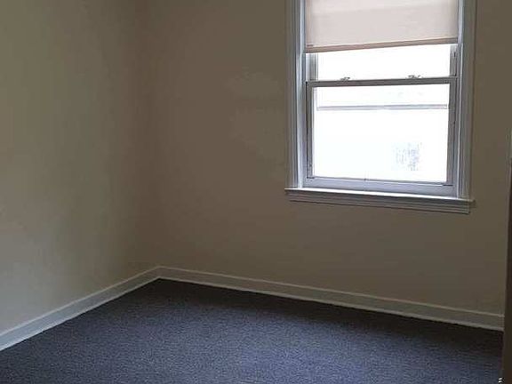 4th image of 9047 Lamon Ave