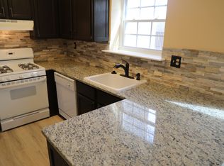 510 Carousel Cir, Norristown, PA 19403