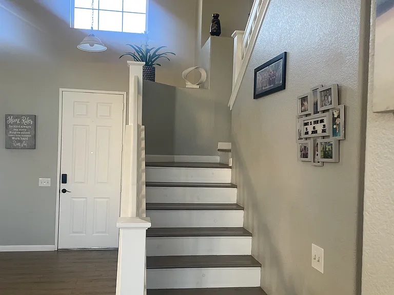 5449 Essex Dr — Photo 10