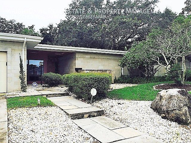 1st image of 2328 Fern Pl