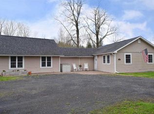 203 Canal Ln, North Hero, VT 05474